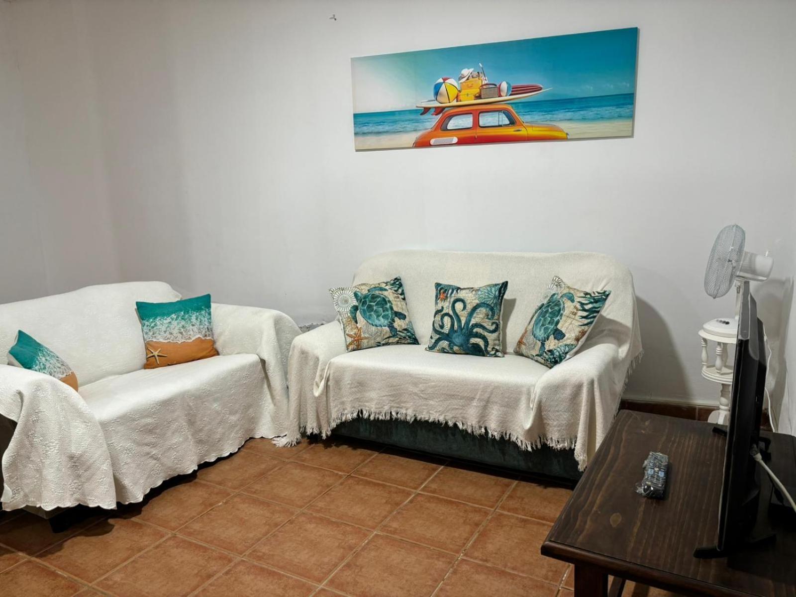 Habitacion Matrimonial En Un Bajo Bano Compartido Areas Compartidas Abades  Exterior photo