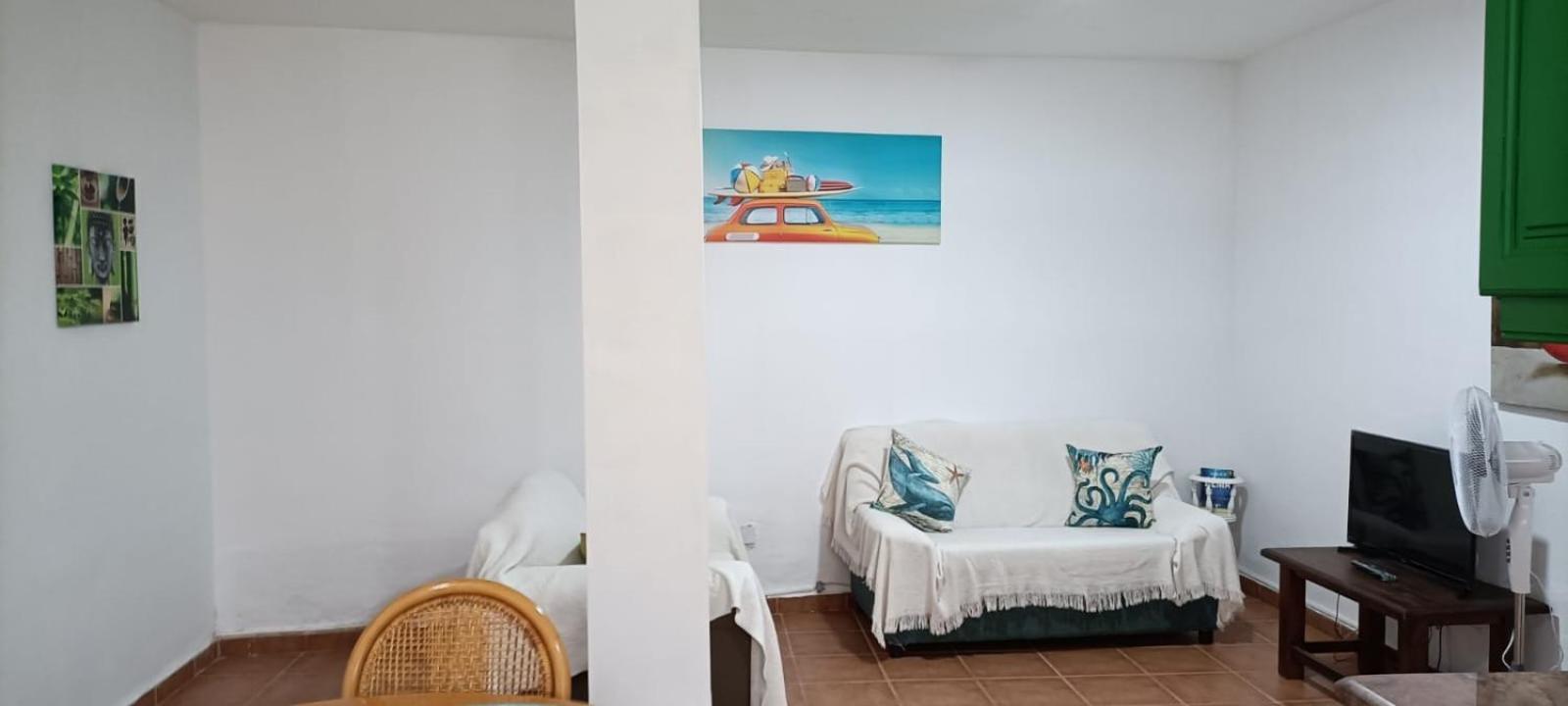 Habitacion Matrimonial En Un Bajo Bano Compartido Areas Compartidas Abades  Exterior photo